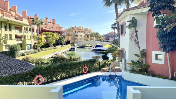 Modern Marina-Front Duplex Penthouse with Panoramic Views in Isla Tortuga, Sotogrande Port
