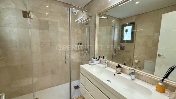 Modern Marina-Front Duplex Penthouse with Panoramic Views in Isla Tortuga, Sotogrande Port