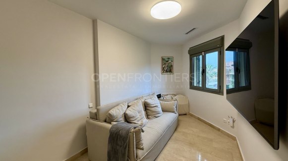Modern Marina-Front Duplex Penthouse with Panoramic Views in Isla Tortuga, Sotogrande Port