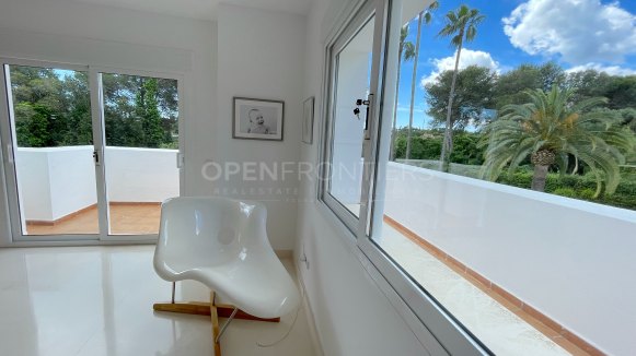 Villa de golf en première ligne à vendre à Sotogrande – Vue sur Valderrama