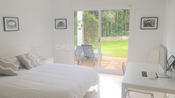 Villa de golf en première ligne à vendre à Sotogrande – Vue sur Valderrama