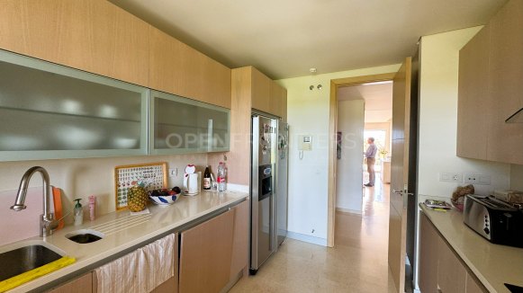 Exceptional 4-bedroom apartment with sea views in Ribera del Marlin, Sotogrande