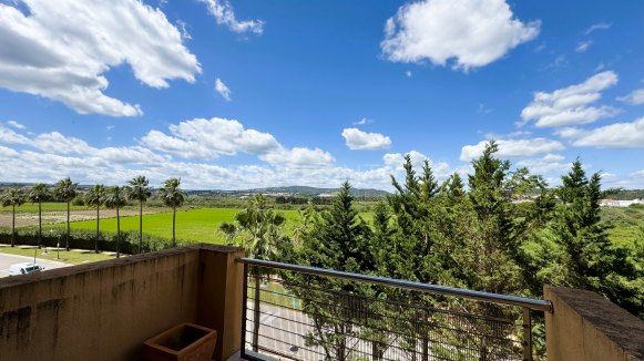 Exceptional 4-bedroom apartment with sea views in Ribera del Marlin, Sotogrande
