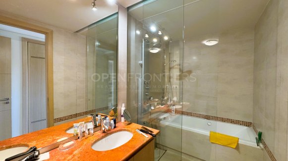 Exceptional 4-bedroom apartment with sea views in Ribera del Marlin, Sotogrande