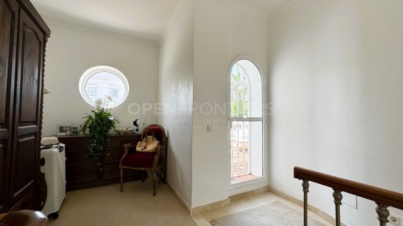 Charming Villa for Sale in Zona B, Sotogrande Costa