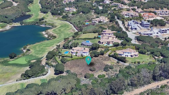 Plot in Sotogrande Alto with Almenara golf views