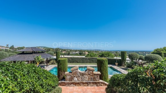 Luxury villa with panoramic sea, golf and mountain views in Almenara, Sotogrande Alto