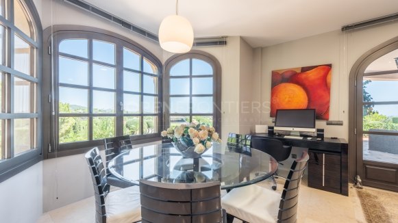 Luxury villa with panoramic sea, golf and mountain views in Almenara, Sotogrande Alto
