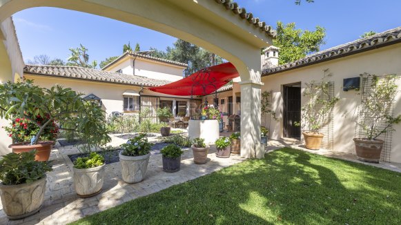 Andalusian villa in Sotogrande Alto next to Valderrama