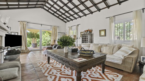 Andalusian villa in Sotogrande Alto next to Valderrama