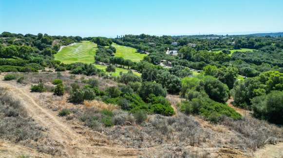 Frontline golf plot in La Reserva de Sotogrande, Cádiz