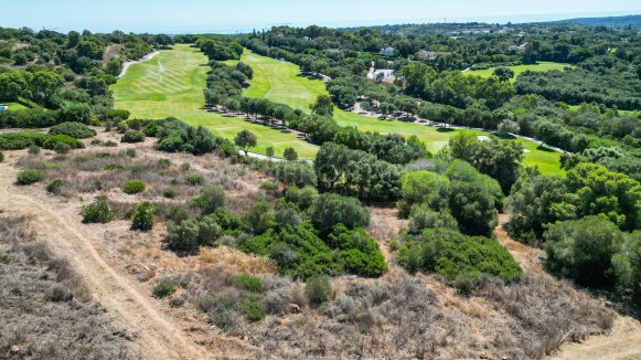Frontline golf plot in La Reserva de Sotogrande, Cádiz