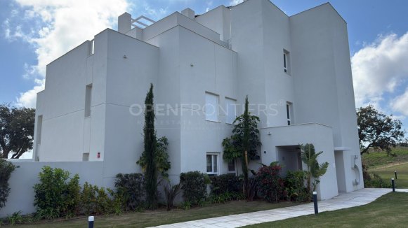 Exclusive Apartment with Garden in Emerald Greens, San Roque Club