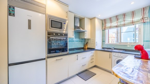 3-bedroom apartment in Isla Carey with Marina de Sotogrande views