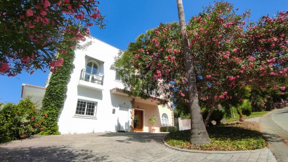 Spacious Family Villa with Huge Potential in Sotogrande Alto