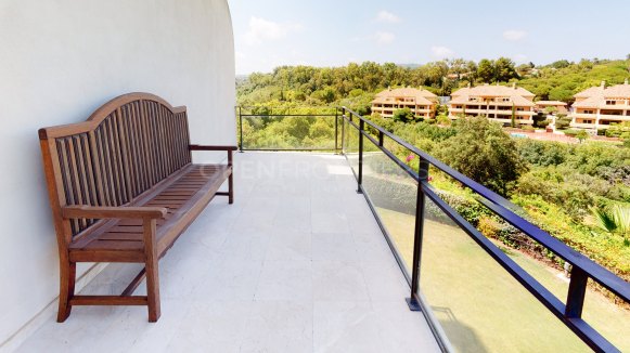 Spacious Family Villa with Huge Potential in Sotogrande Alto