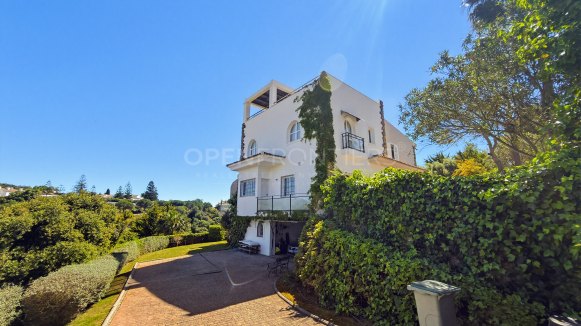 Spacious Family Villa with Huge Potential in Sotogrande Alto