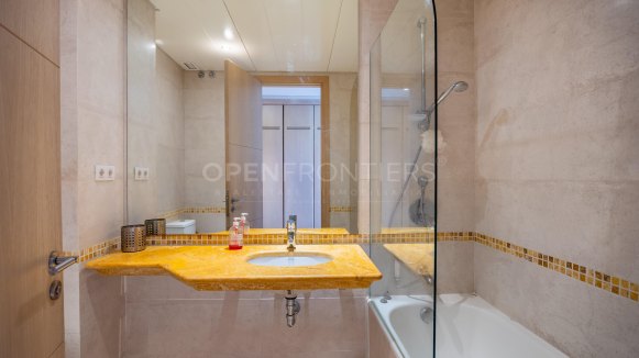 Luxury apartment in Ribera del Marlín, Sotogrande Marina