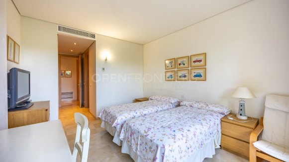 Luxury apartment in Ribera del Marlín, Sotogrande Marina