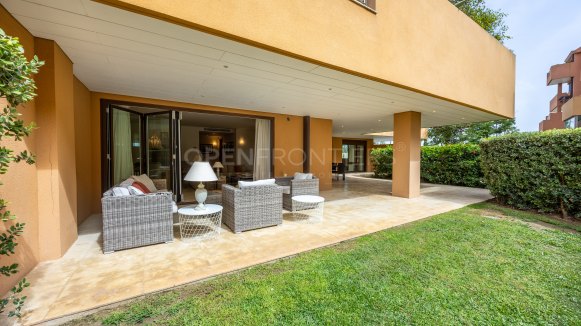 Luxury apartment in Ribera del Marlín, Sotogrande Marina