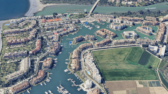 Berth for sale in Isla de la Vela, number 8, ideally located in Sotogrande Costa