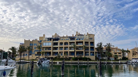 Berth for sale in Isla de la Vela, number 8, ideally located in Sotogrande Costa