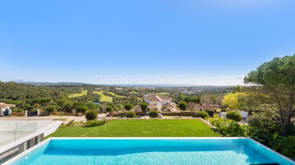 Villa Aldebaran: Villa with Sea & Golf Views in La Reserva, Sotogrande