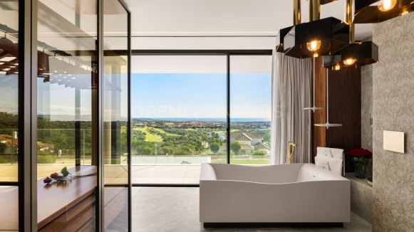 Villa Aldebaran: Villa with Sea & Golf Views in La Reserva, Sotogrande