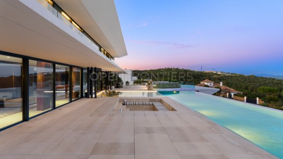 Villa Aldebaran: Villa with Sea & Golf Views in La Reserva, Sotogrande