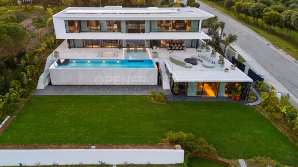 Villa Aldebaran: Villa with Sea & Golf Views in La Reserva, Sotogrande