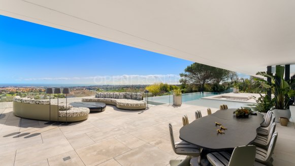 Villa Aldebaran: Villa with Sea & Golf Views in La Reserva, Sotogrande