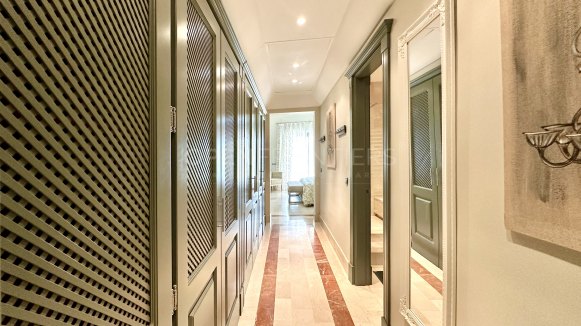 Exclusive garden apartment in Ribera del Río, Sotogrande Marina