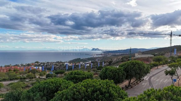 Plot with Sea and Mountain Views in Bahia de las Rocas, Manilva
