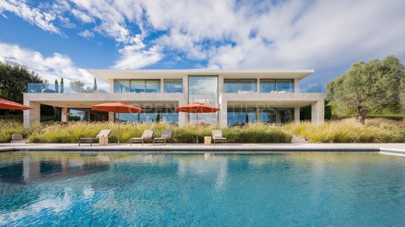Iconic Golf-Front Villa – La Reserva, Sotogrande