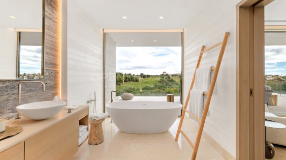 Iconic Golf-Front Villa – La Reserva, Sotogrande