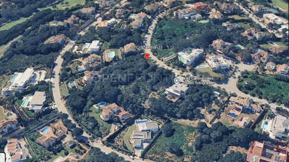 Prime Plot with Panoramic Sea and Mountain Views in Sotogrande Alto