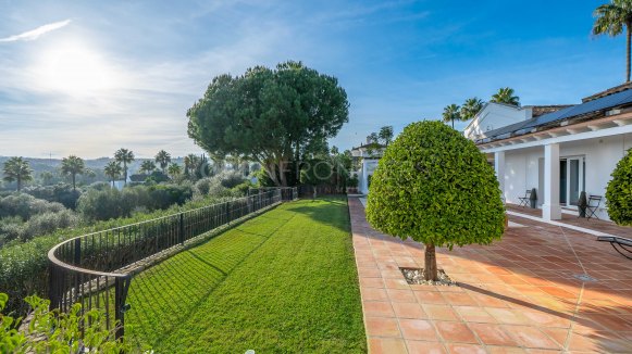 Villa La Alegría: Exceptional Six-Bedroom Villa in Zona F, Sotogrande Alto