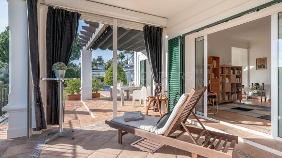 Villa La Alegría: Exceptional Six-Bedroom Villa in Zona F, Sotogrande Alto