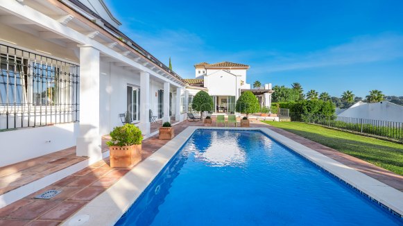 Villa La Alegría: Exceptional Six-Bedroom Villa in Zona F, Sotogrande Alto