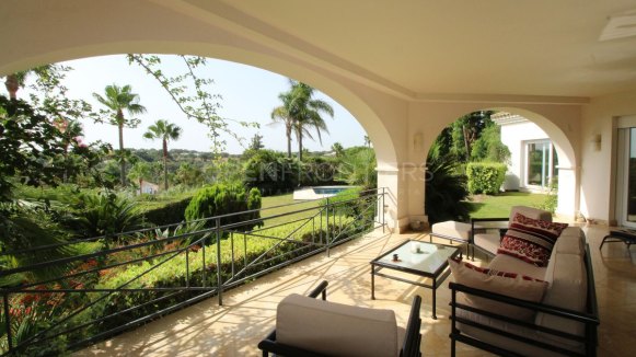 Elegant classical villa with sea, golf and countryside views in Sotogrande Alto