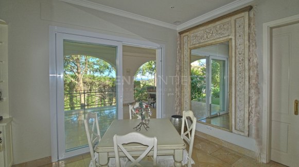 Elegant classical villa with sea, golf and countryside views in Sotogrande Alto