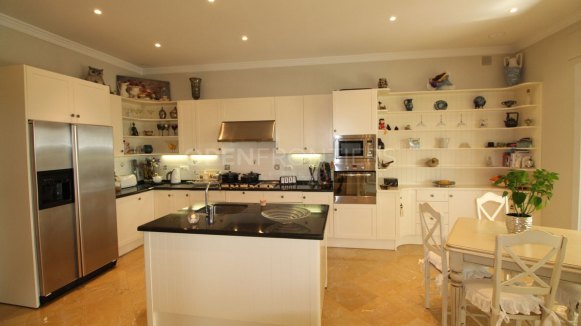 Elegant classical villa with sea, golf and countryside views in Sotogrande Alto