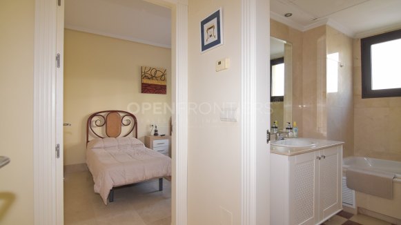 Apartment in Sotogrande Marina near the beach and marina