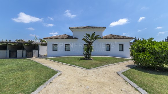 Luxury Rural Estate in San Enrique, Close to Sotogrande