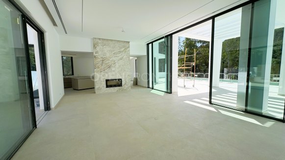 Luxury New Build Villa in Sotogrande Alto with Forest Views & Pool