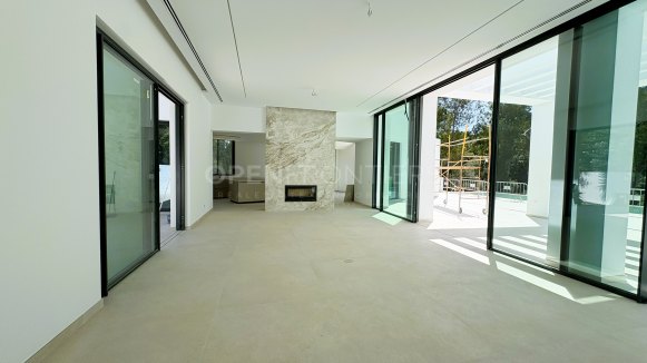 Luxury New Build Villa in Sotogrande Alto with Forest Views & Pool