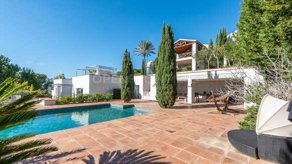 Luxurious Villa with Stunning Views in La Reserva Sotogrande