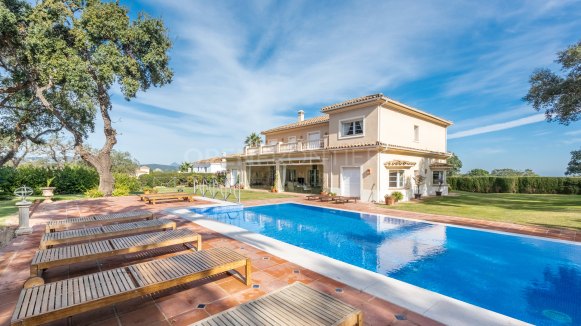 7-Bedroom Frontline Golf Villa in San Roque Club