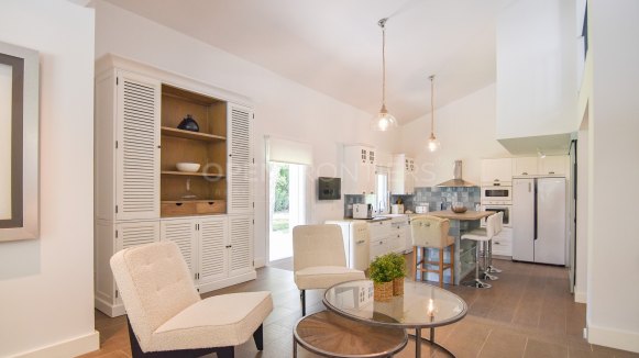 Élégante villa familiale contemporaine à Sotogrande Alto Central