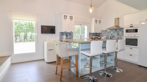 Élégante villa familiale contemporaine à Sotogrande Alto Central